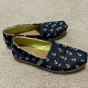 Navy/White Anchor TOMS ⚓️
